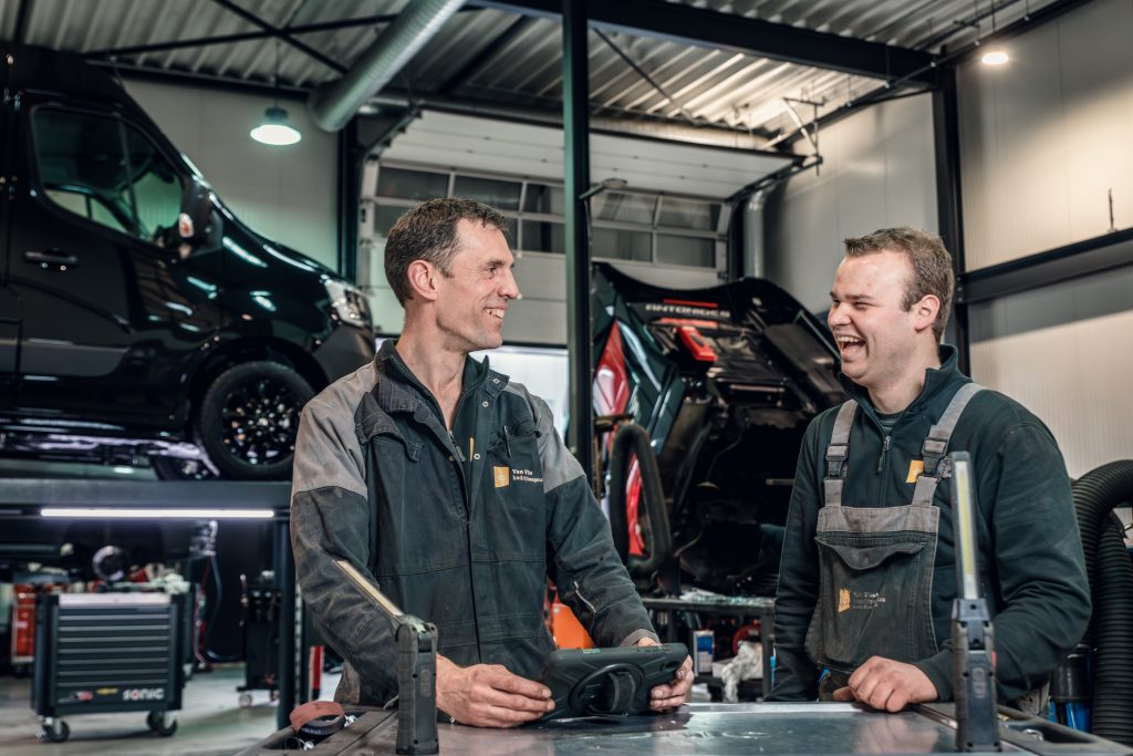 Kom werken bij het team van Van Vliet bedrijfswagens